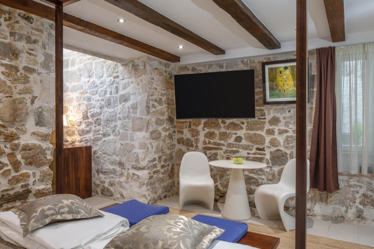 Hotel Awesome Stone House à Split Extérieur photo