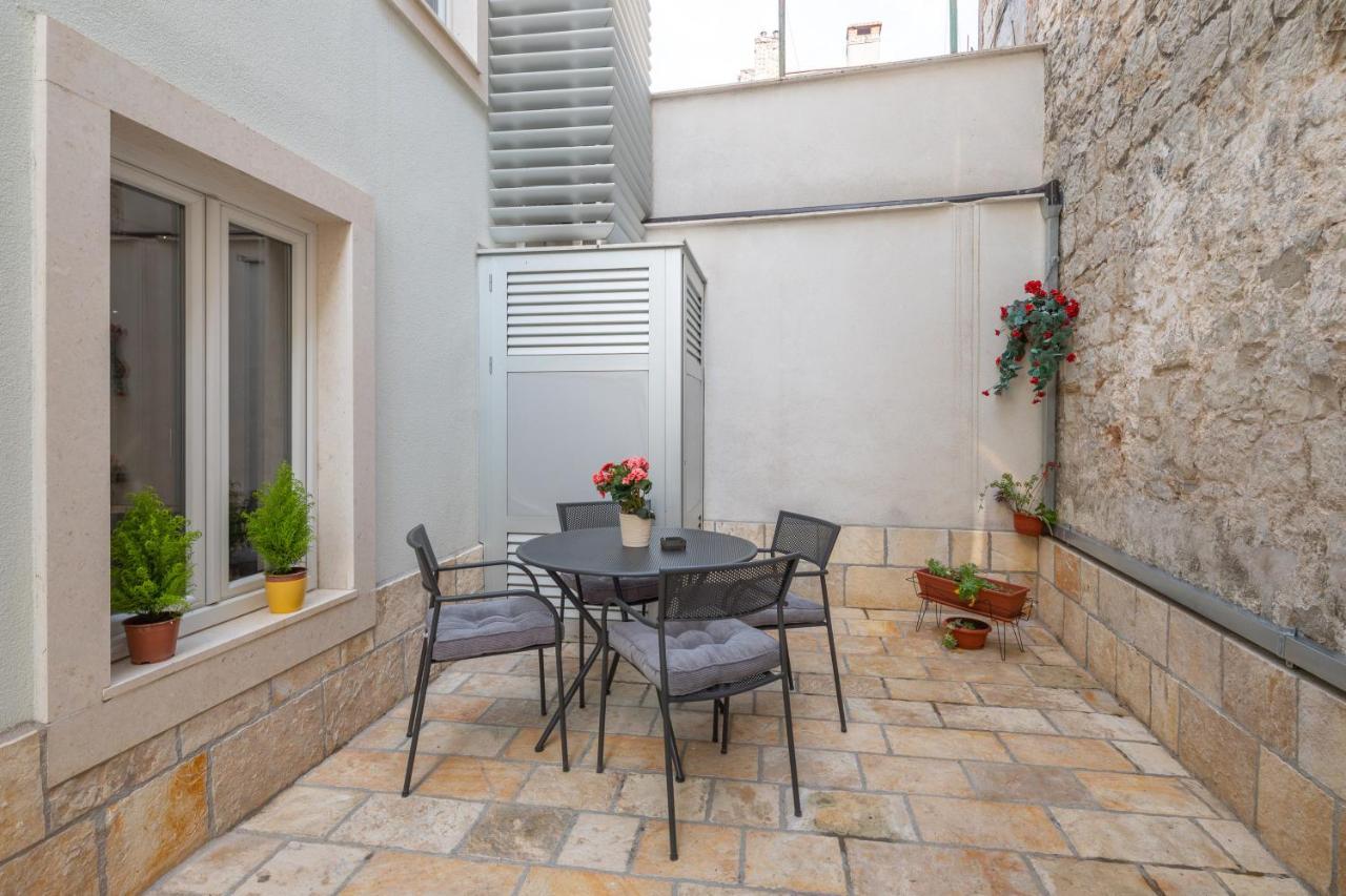 Hotel Awesome Stone House à Split Extérieur photo