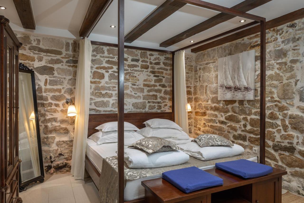 Hotel Awesome Stone House à Split Extérieur photo