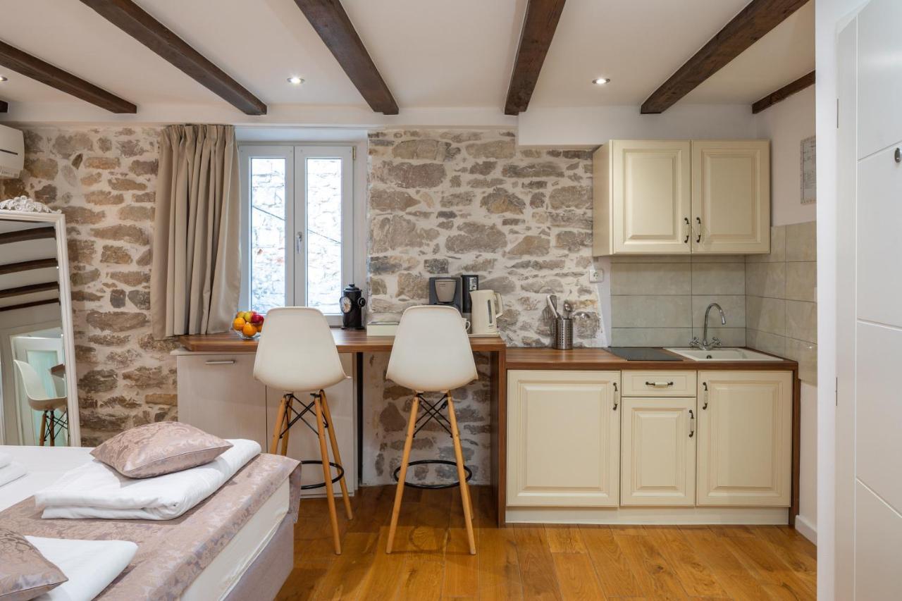 Hotel Awesome Stone House à Split Extérieur photo