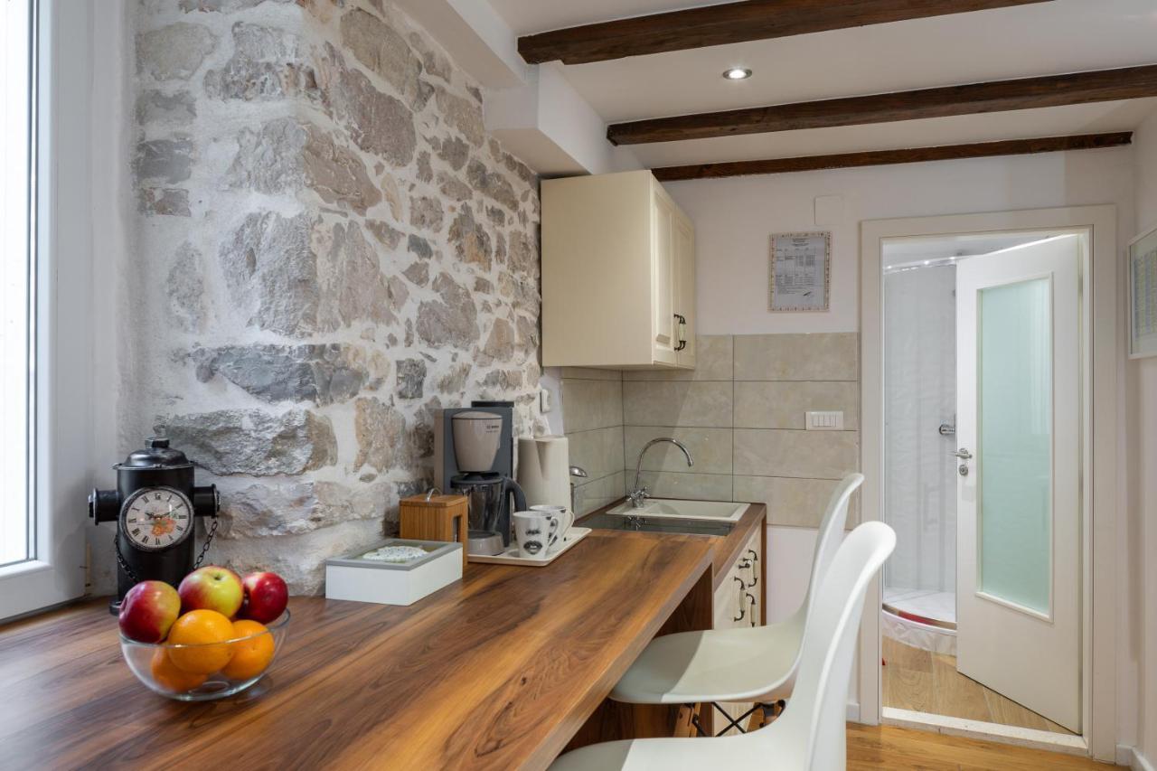 Hotel Awesome Stone House à Split Extérieur photo