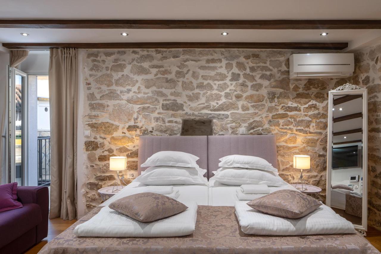 Hotel Awesome Stone House à Split Extérieur photo